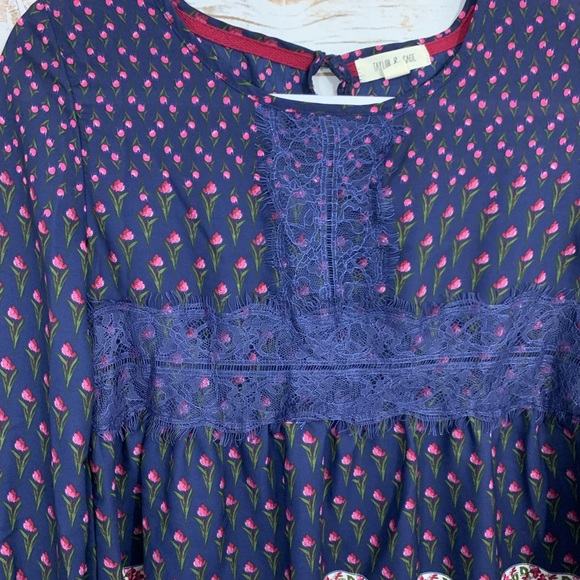 Taylor & Sage Floral Lace Peasant Boho Blo… - Picture 5 of 8